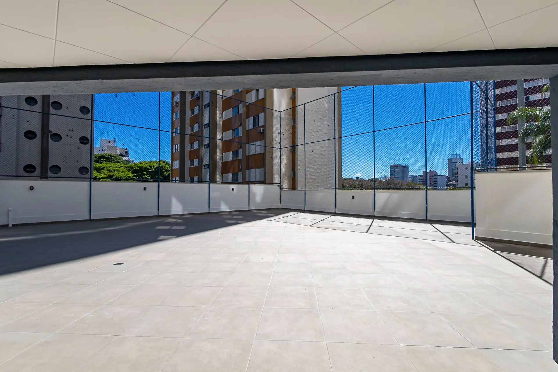 69 m² apartment with 1 bedroom and 1 parking spot — photo 30
