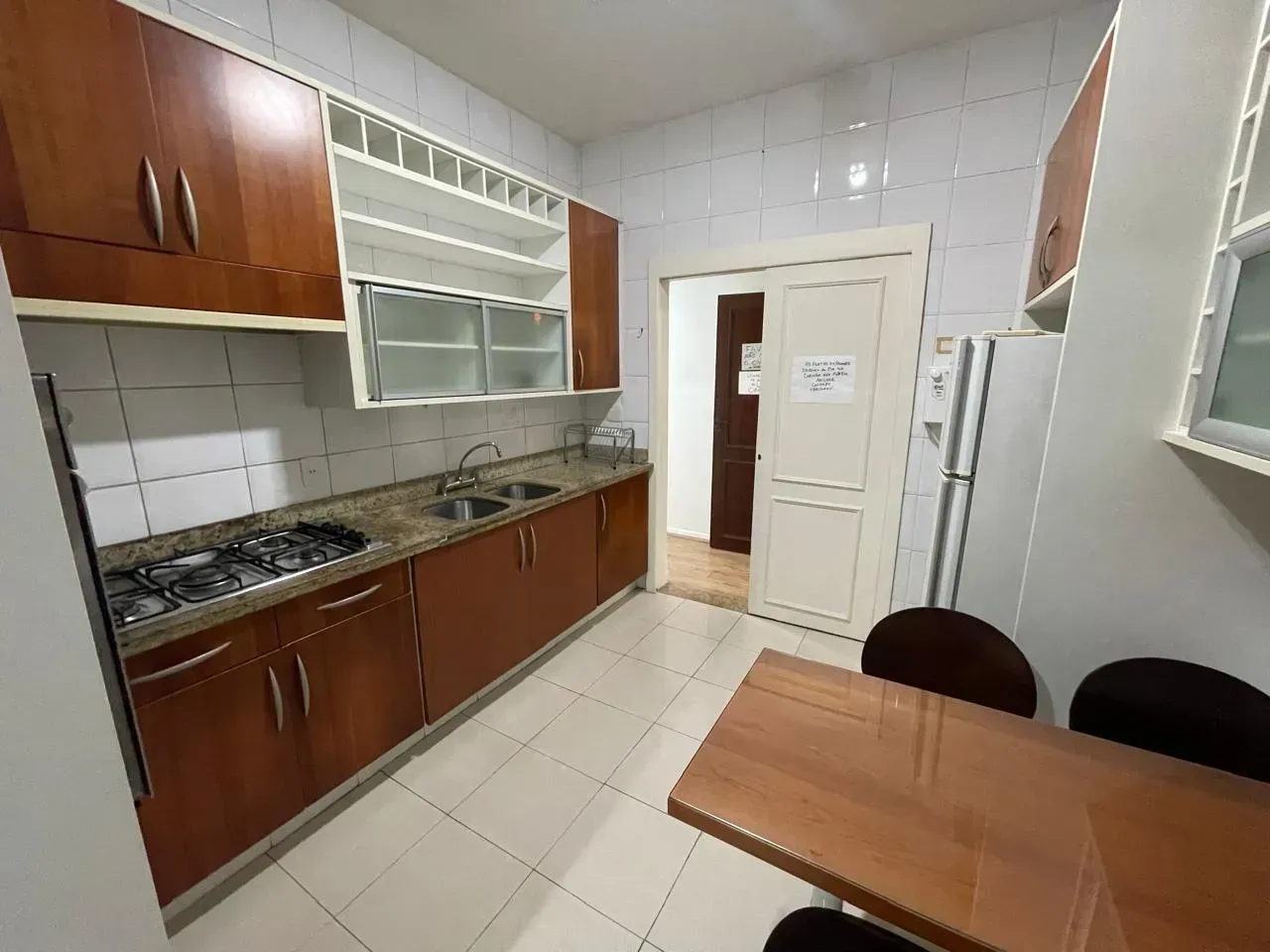 Furnished 3-bedroom apartment with a parking space — photo 20