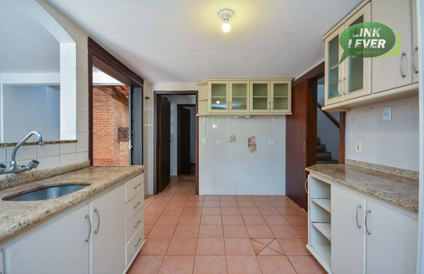 164 m² house with a fireplace and a grill on the balcony — photo 43