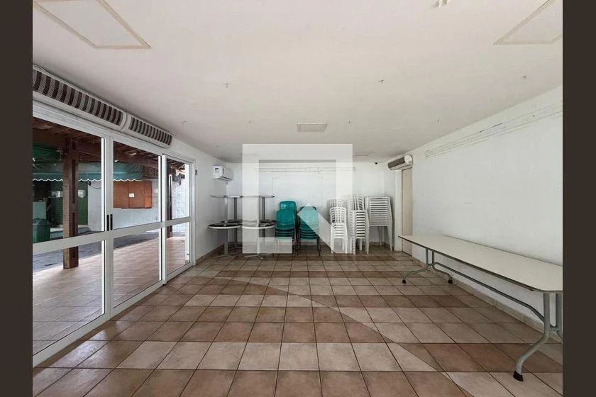 Apartamento de alquiler con 3 dormitorios y piscina exterior — photo 4