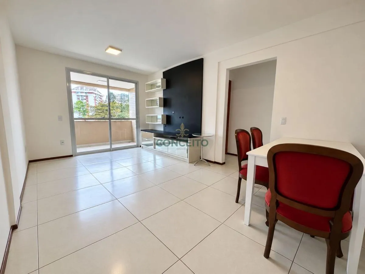 3-bedroom apartment in a building with a gym — photo 10