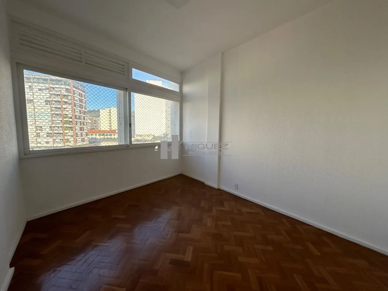 3-bedroom, 3-bath apartment with 1 parking space — photo 10