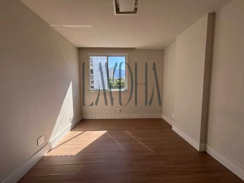 Apartment with 4 bedrooms, 1 en-suite, 138 m² — photo 8