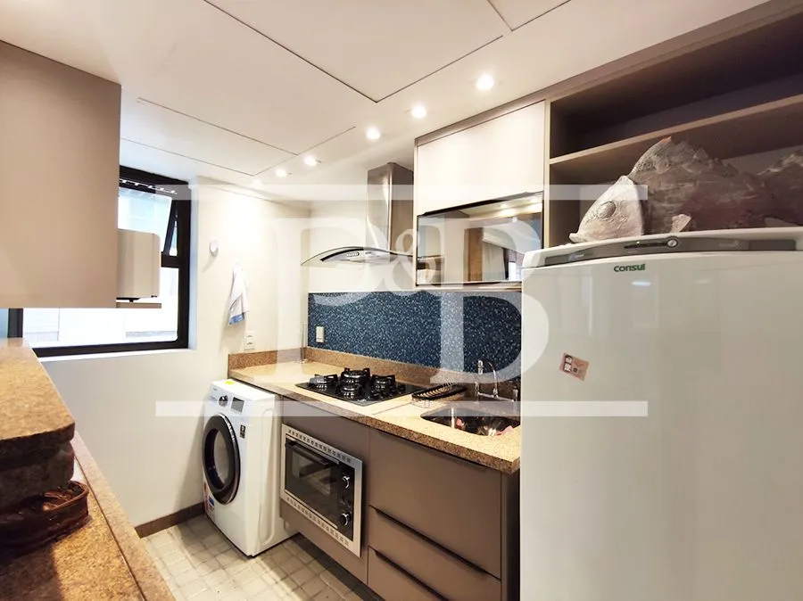 Furnished apartment with 2 bedrooms and an open-plan kitchen — photo 19