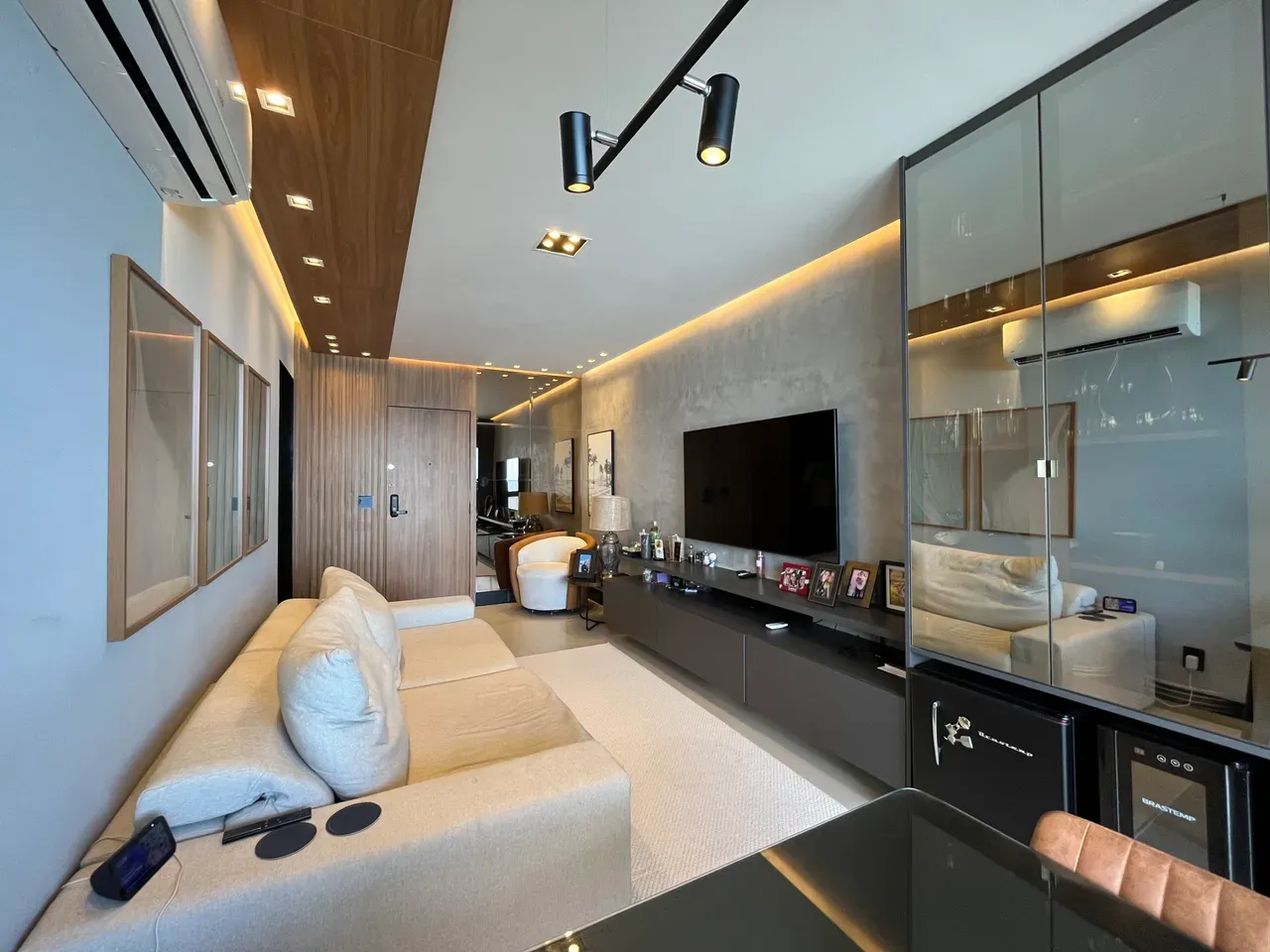 Apartment on the 11th floor with a water view — photo 8