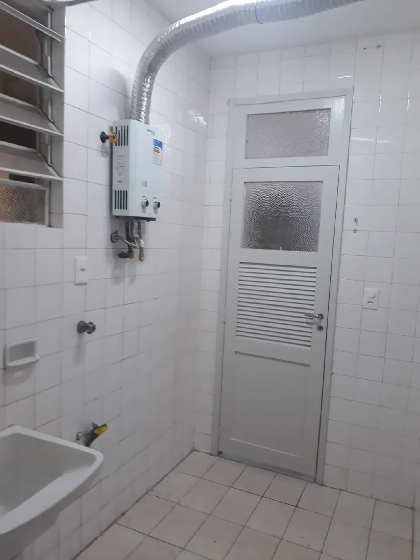 2-bedroom apartment with a bathtub in Rio de Janeiro — photo 19