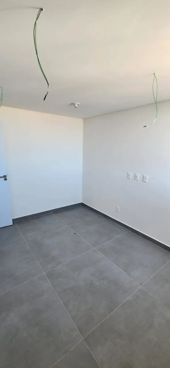 3-bedroom apartment in a building with a gym — photo 4
