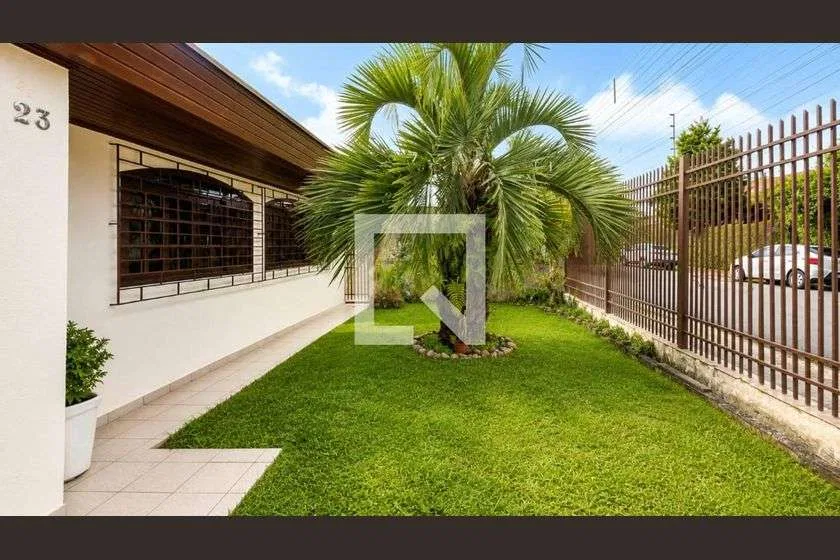 House with 4 bedrooms and 275 m² plus shared BBQ area — photo 20