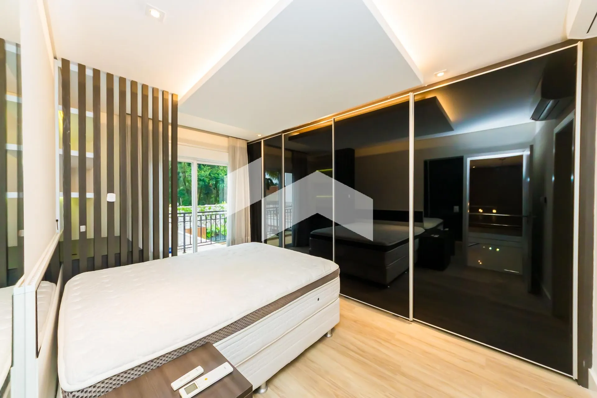 Unfurnished house with 4 en-suite bedrooms and 7 baths — photo 26