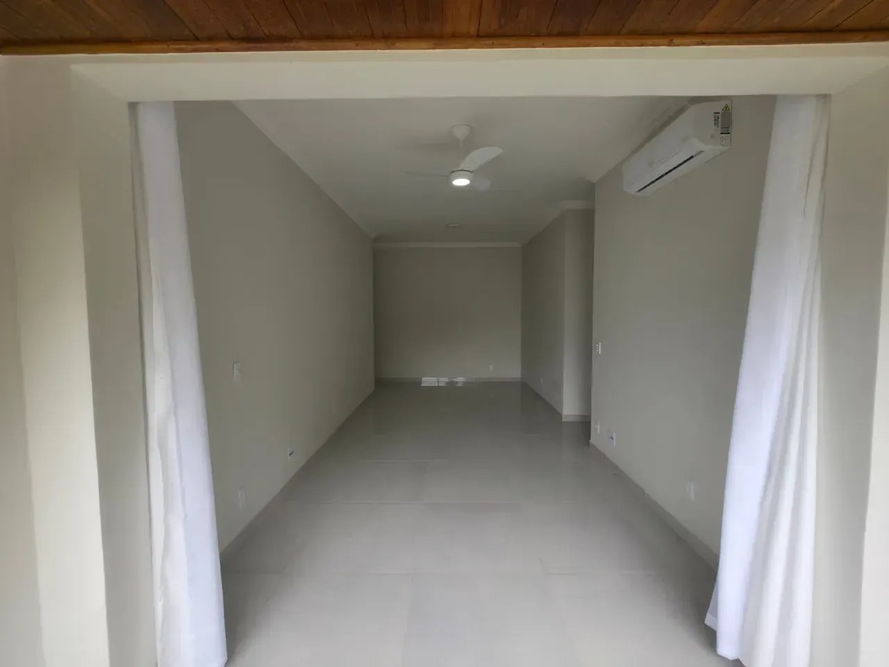 Apartamento de 54 m² com 2 quartos e cozinha separada — photo 4