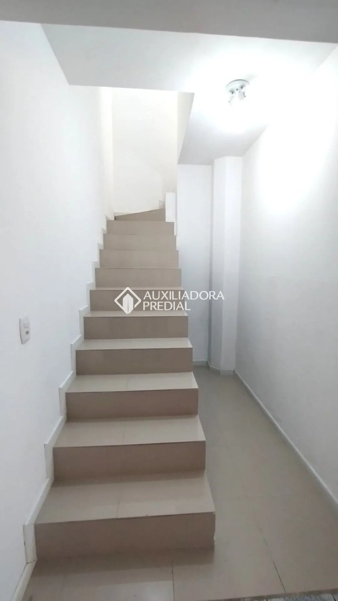 200 m² house with a bathtub and a glass-enclosed balcony — photo 30