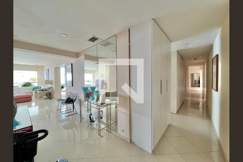 Apartment, 450 m², with a glass-enclosed balcony — photo 5