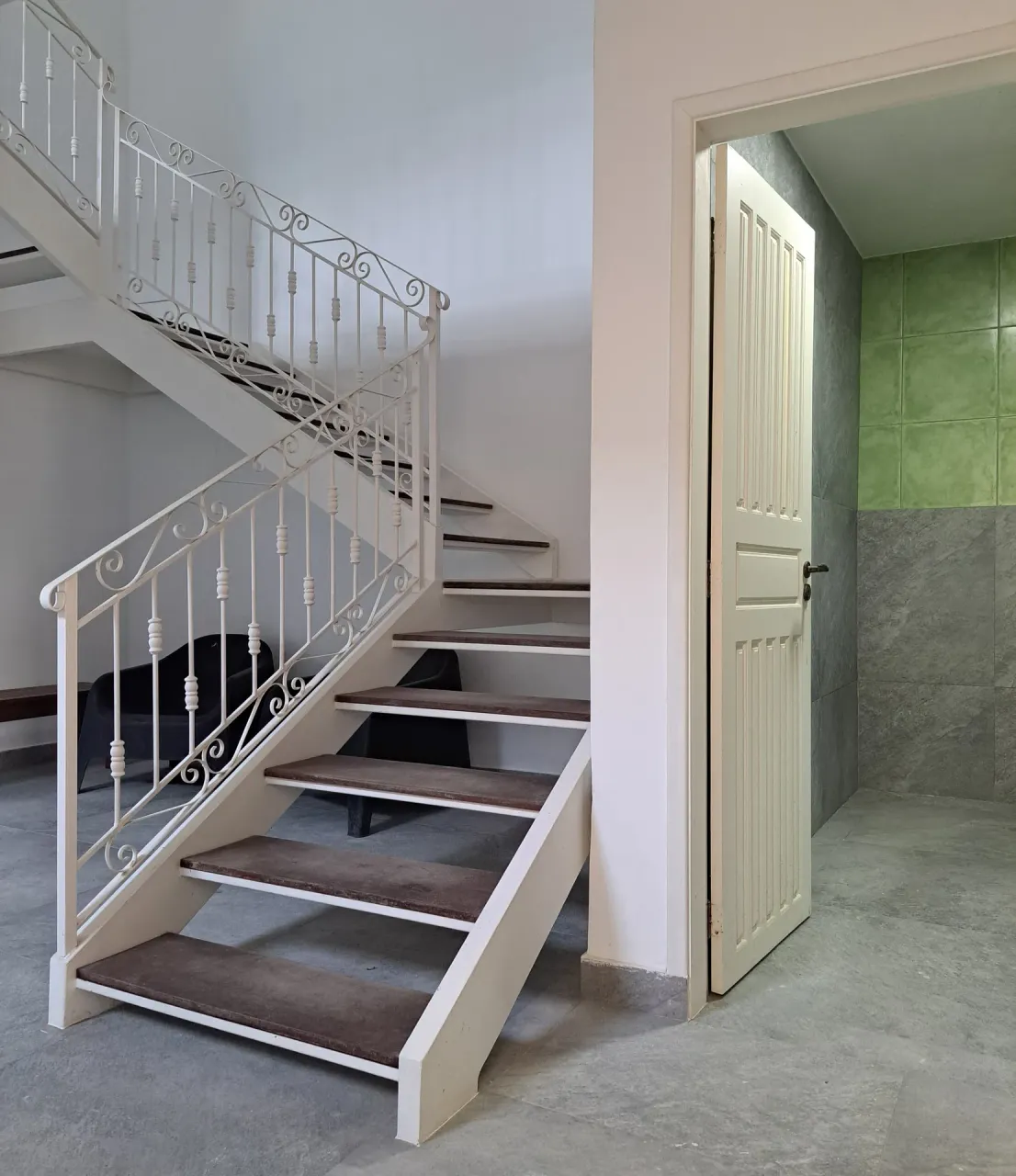 Unfurnished house with 5 bedrooms and closed kitchen — photo 12