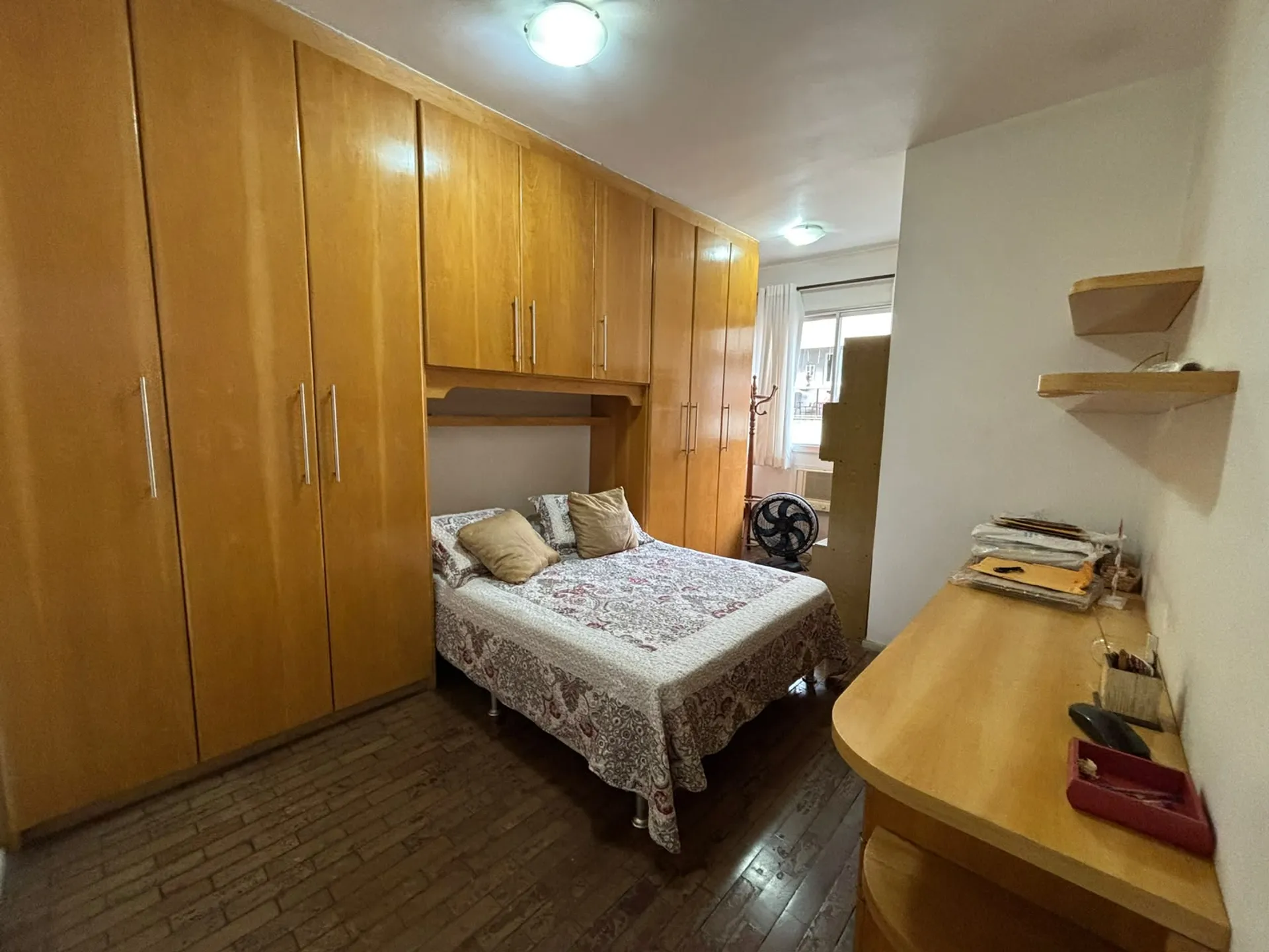 One-bedroom apartment with a mountain view — photo 4