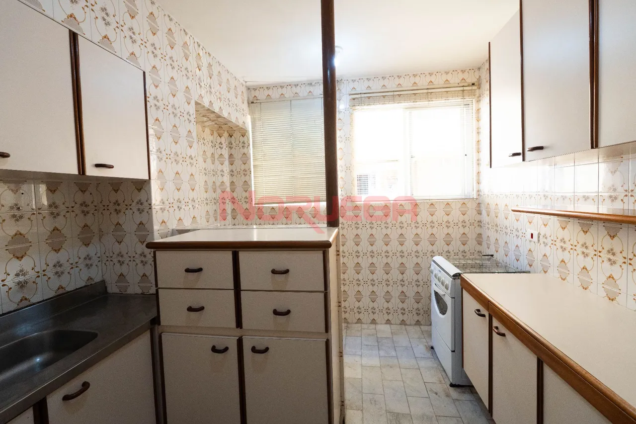 Apartamento com 2 quartos, 1 banheiro e 1 vaga — photo 4