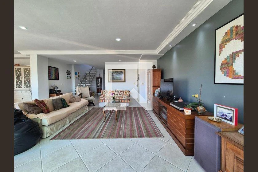 Apartment, 265 m², with a glass-enclosed balcony — photo 25