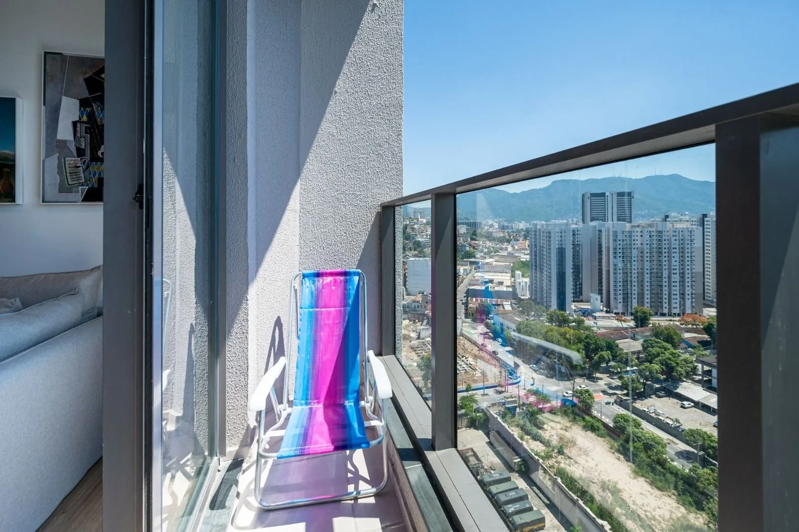 Furnished 30 m² apartment with glass balcony — photo 22