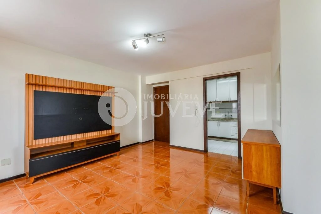 Apartamento de 2 quartos com cozinha fechada e 1 vaga — photo 3