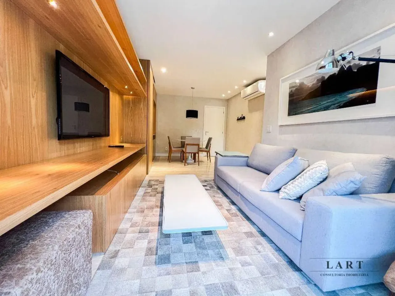 Furnished 2-bedroom apartment with open-plan kitchen — photo 9
