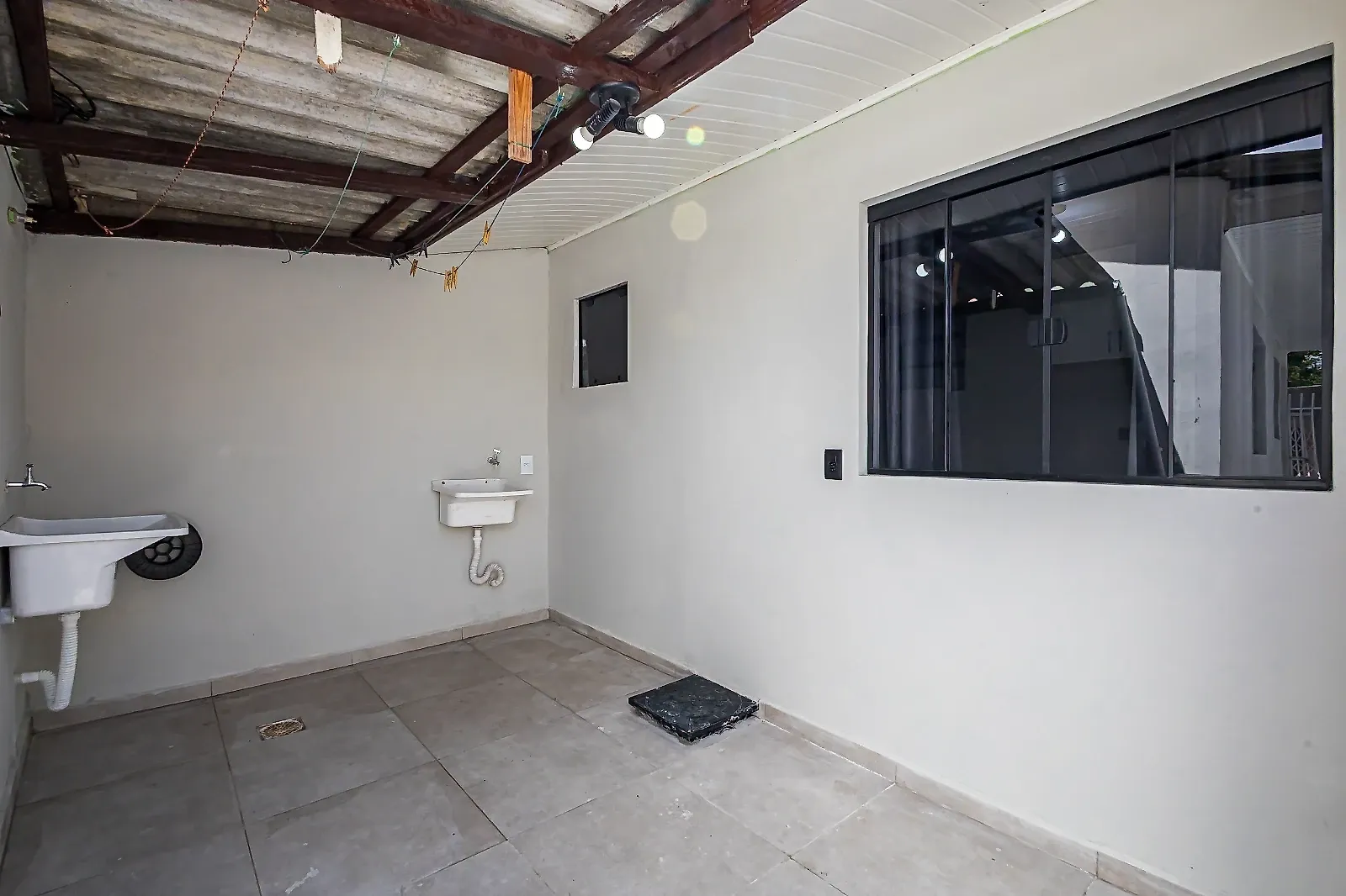 One-bedroom apartment with a washing machine in Curitiba — photo 15