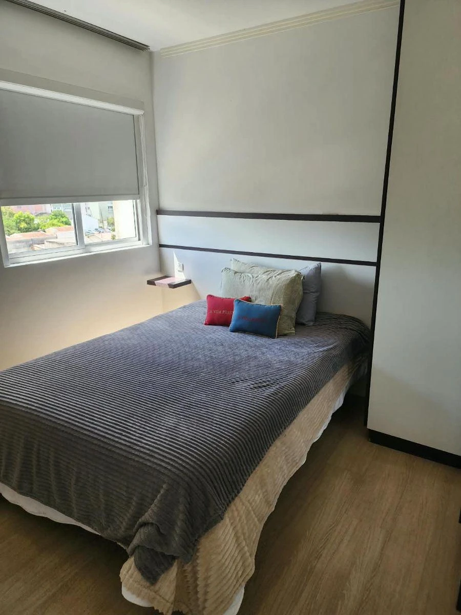 Wood or laminate floors in a 3-bedroom apartment, 100 m² — photo 4