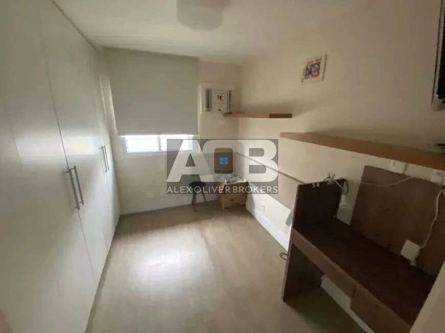 Furnished duplex penthouse with 4 bedrooms and 210 m² — photo 24