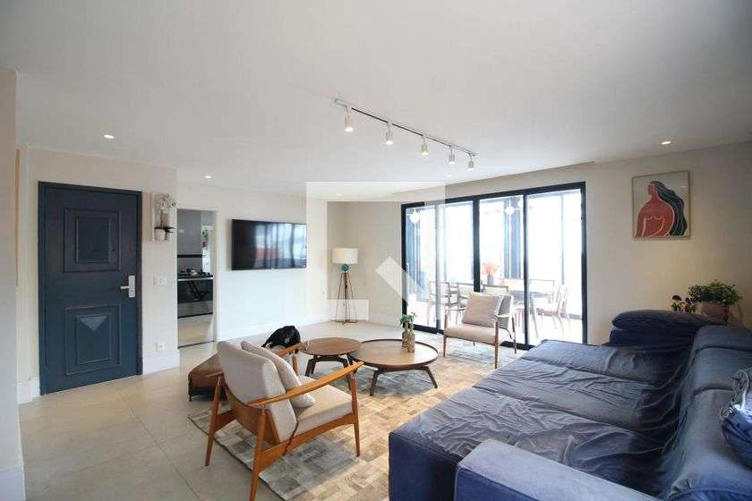 Rental penthouse with 4 bedrooms and terrace
