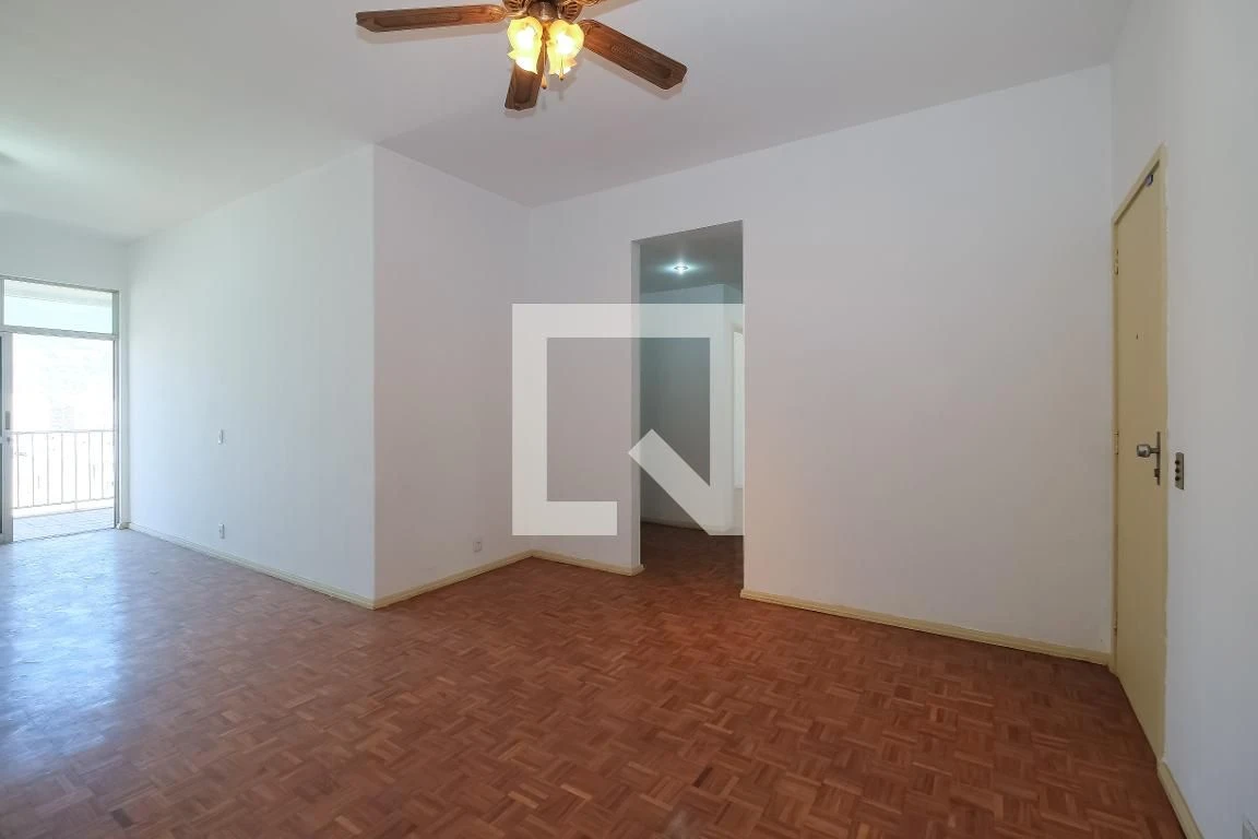 3-bedroom apartment with a mountain view in Rio de Janeiro — photo 20