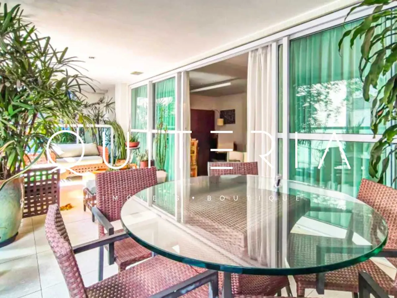 Rental apartment with 4 bedrooms and 5 bathrooms — photo 14