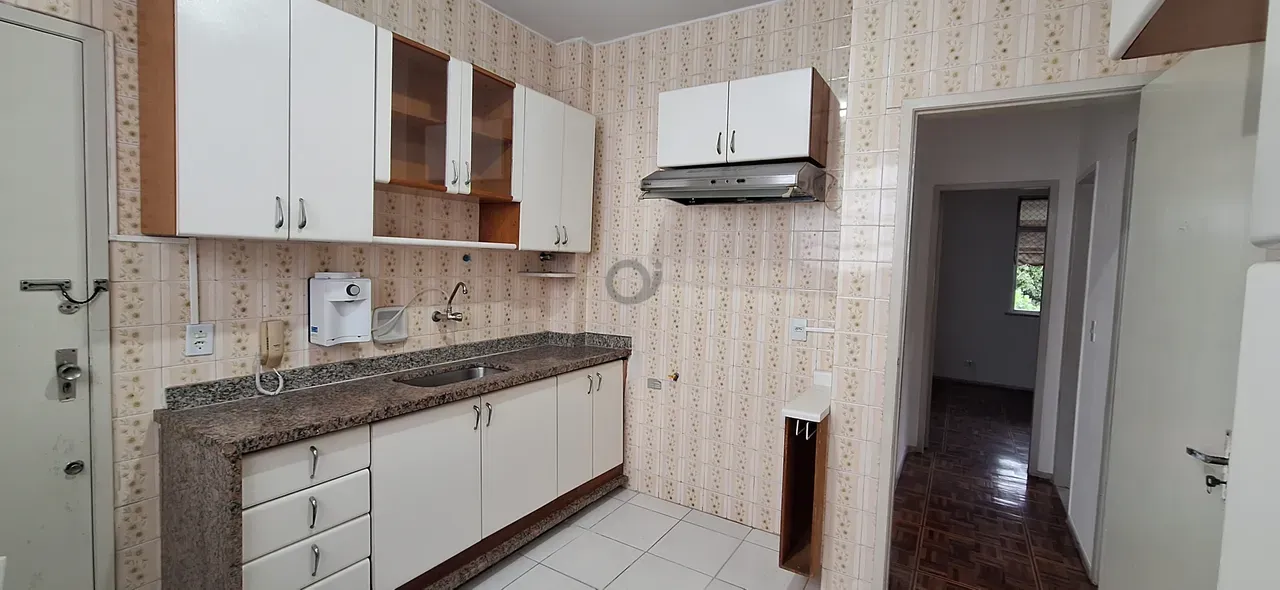 Apartamento no 3º andar com closet