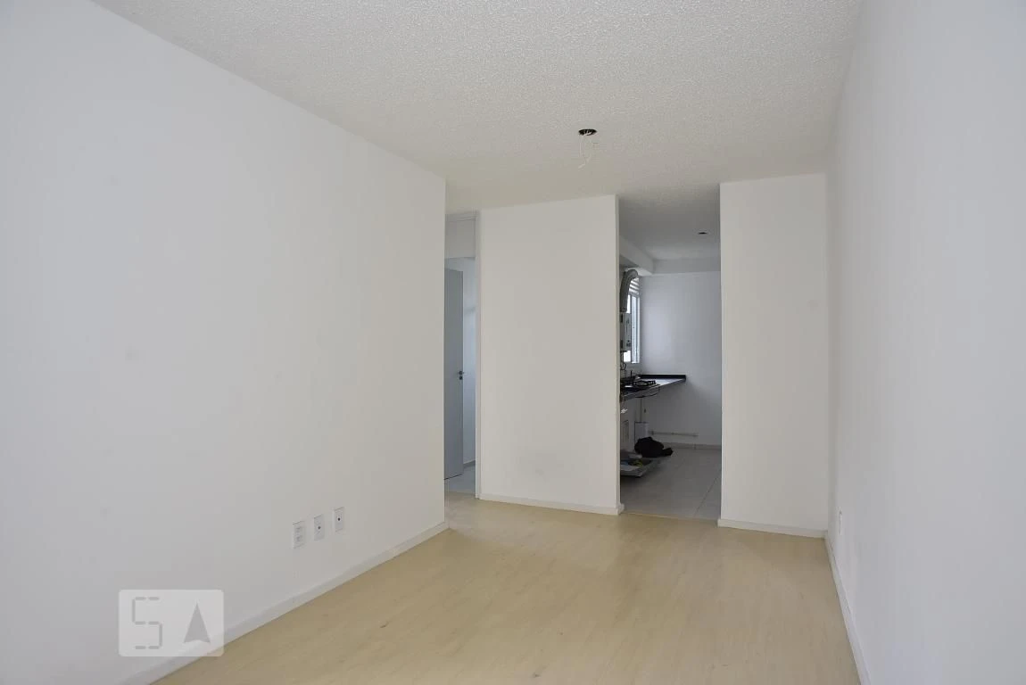 Wood or laminate floors in a 2-bedroom apartment, 45 m² — photo 20