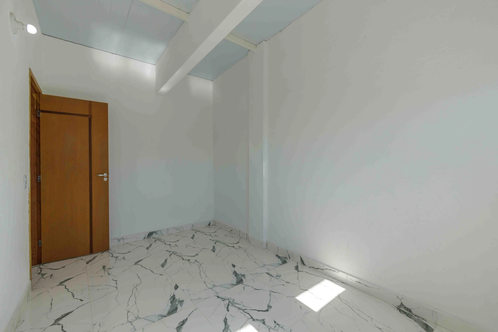 Monoambiente, 40 m², con ventanales de piso a techo — photo 19