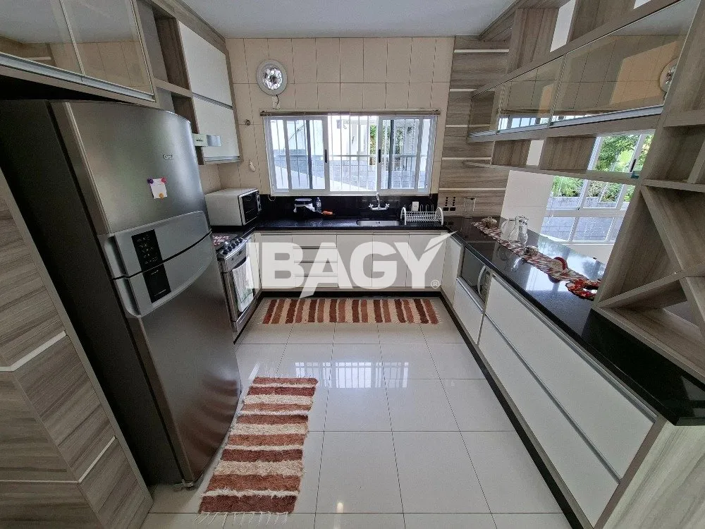 Furnished house with 3 bedrooms and a spacious balcony — photo 9