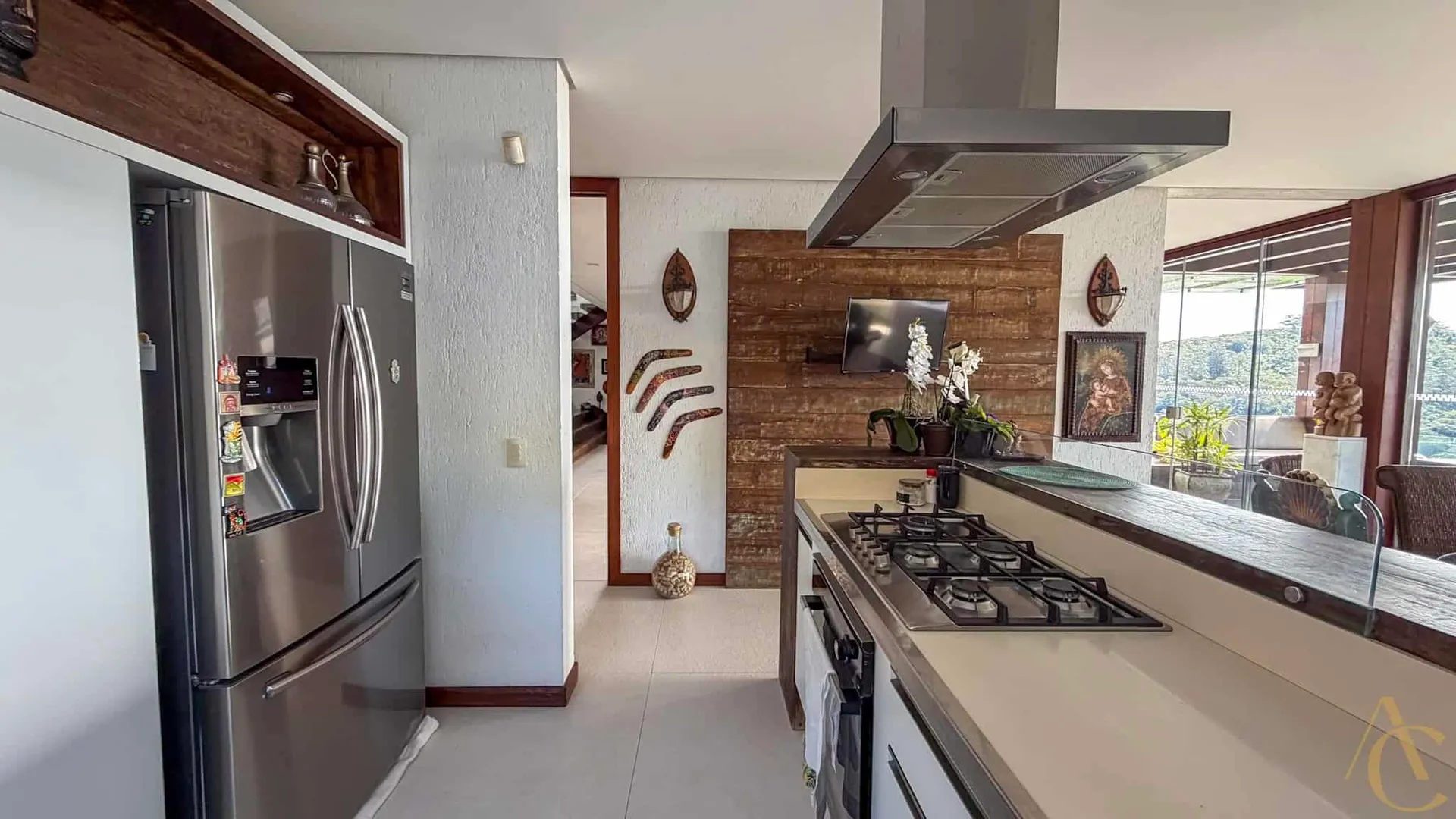 Furnished house, 689 m², with a grill on the balcony — photo 15