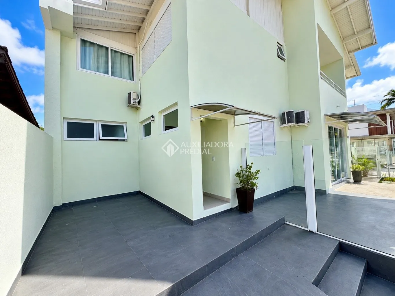 2-bedroom apartment, 1 with its own bathroom, 76 m² — photo 8