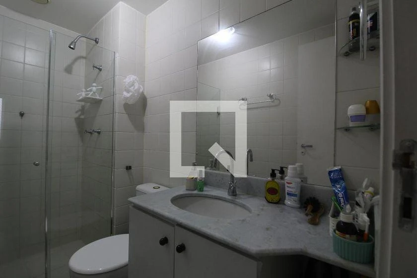 Apartamento amueblado de 3 dormitorios con balcón acristalado — photo 46