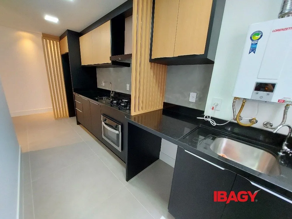 Apartamento de 2 dormitorios con balcón y parrilla — photo 8