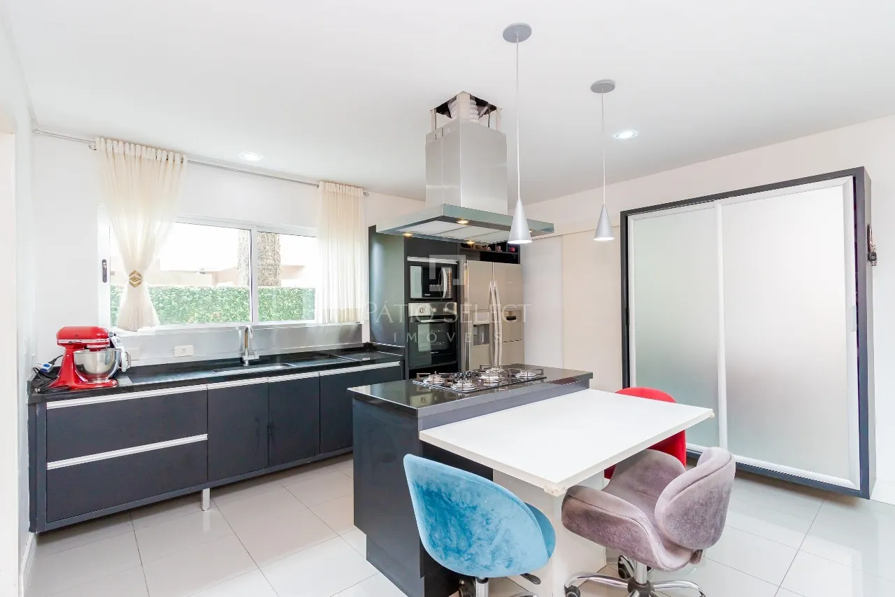 House with 5 bedrooms, 2 en-suites and private garden — photo 18
