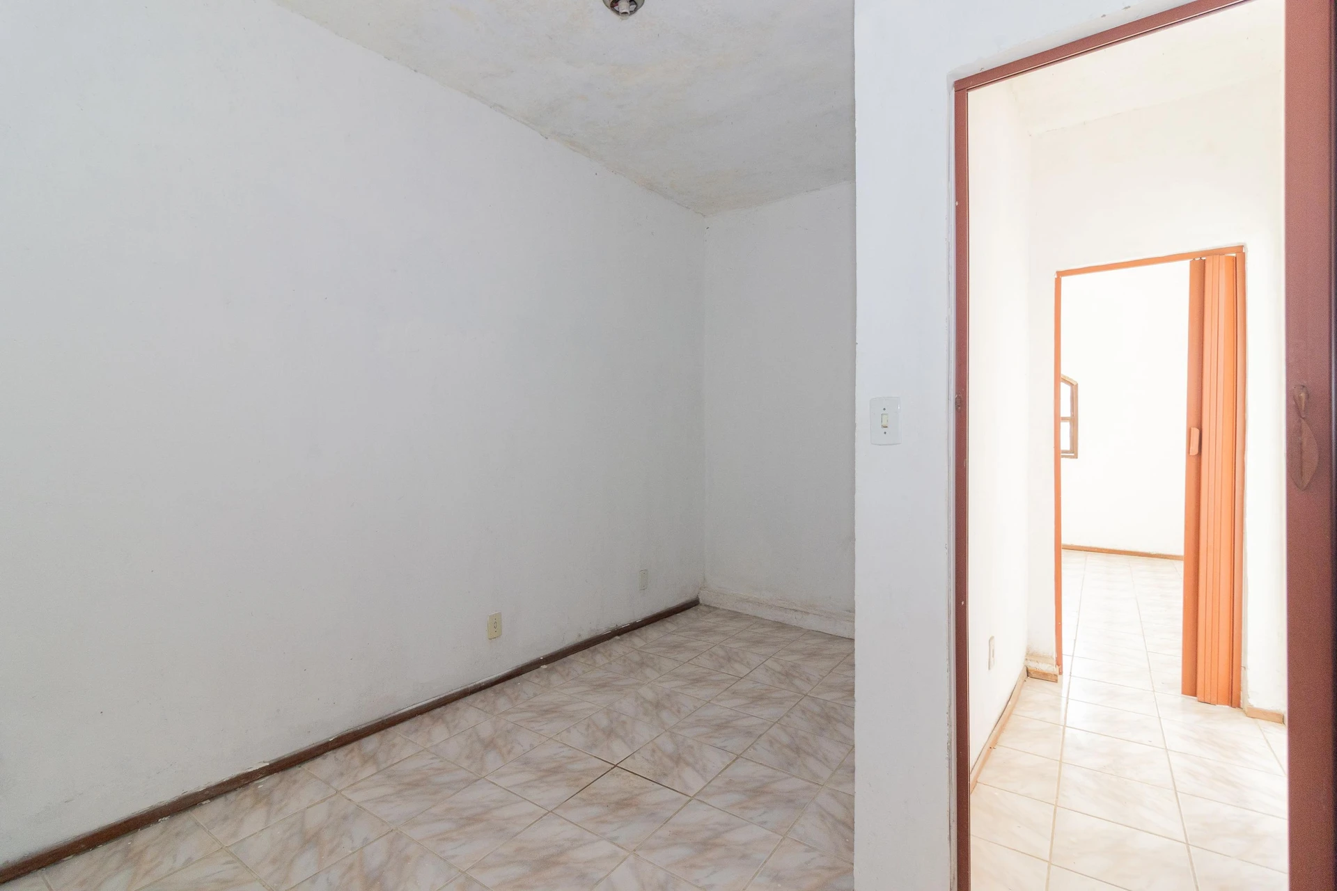 Casa sin amueblar con 2 dormitorios y balcón — photo 19