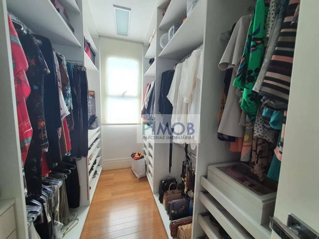 Furnished 260 m² apartment on the 23rd floor with 3 spots — photo 60