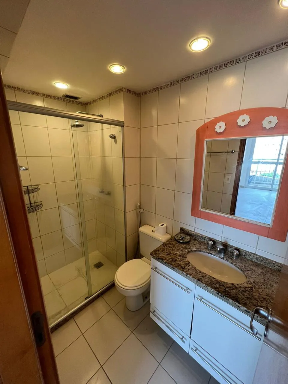 Furnished apartment with 2 bedrooms and 3 bathrooms — photo 10