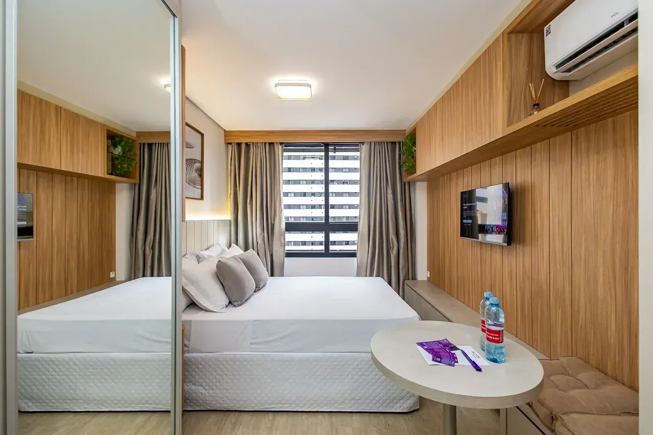 Furnished 1-bedroom apartment with 1 bathroom — photo 23