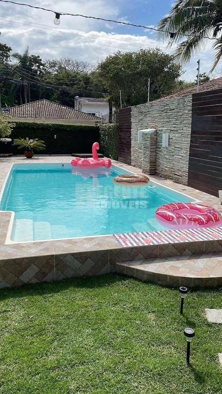 Casa com 3 suítes, 5 banheiros e área de serviço — photo 4