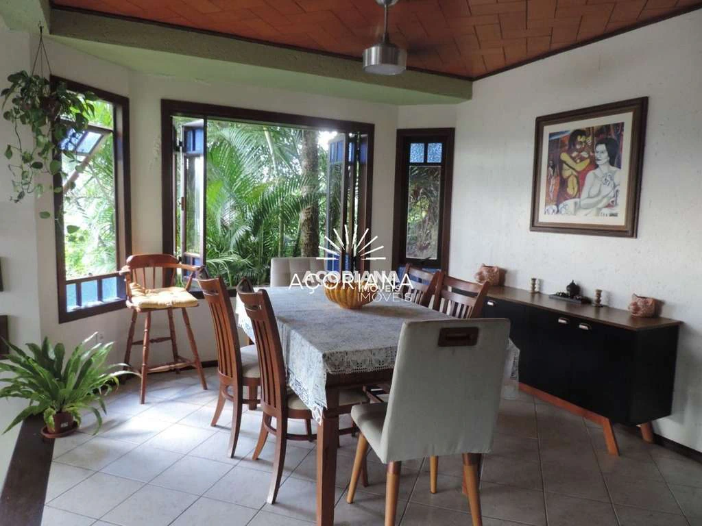 House with 3 bedrooms, 350 m², 3 bathrooms and parking — photo 5