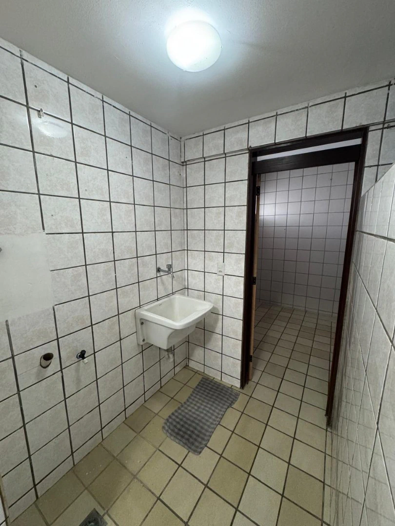 3-bedroom apartment, 1 with its own bathroom, 100 m² — photo 2