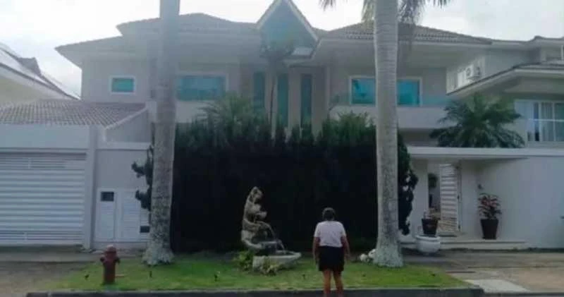 Condo house with 6 bedrooms and 1000 m² — photo 15