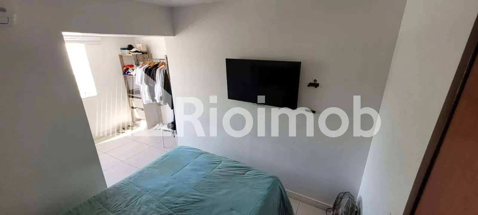 Furnished 3-bedroom duplex with 4 bathrooms and a home office — photo 24