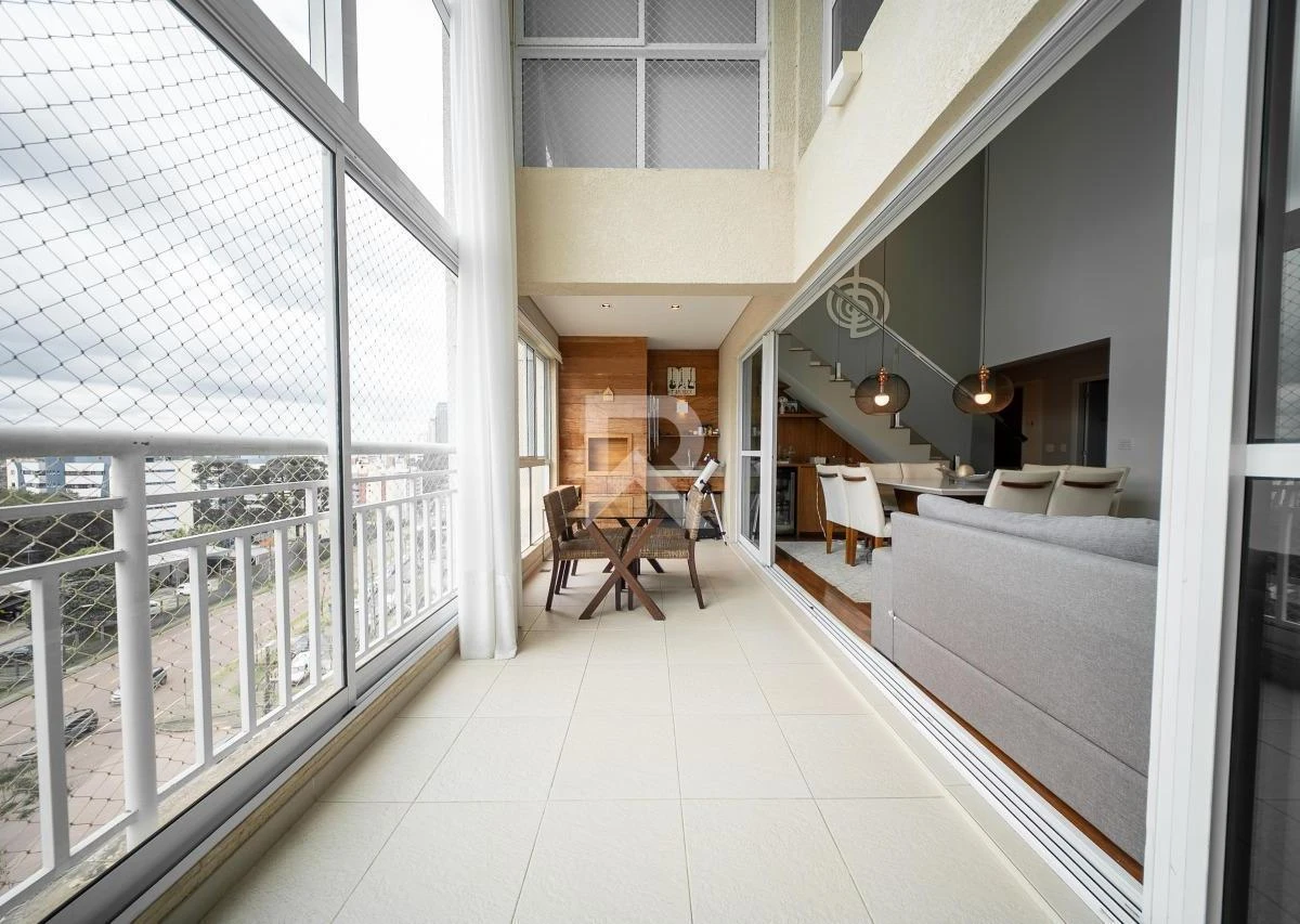 Балкон з грилем та 4 спальні: квартира 186 м² — photo 16