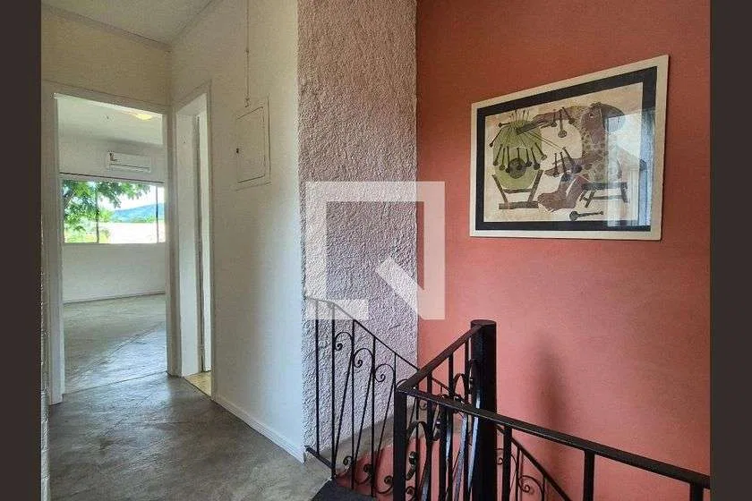 Casa de 3 quartos com 2 vagas e pets permitidos — photo 23