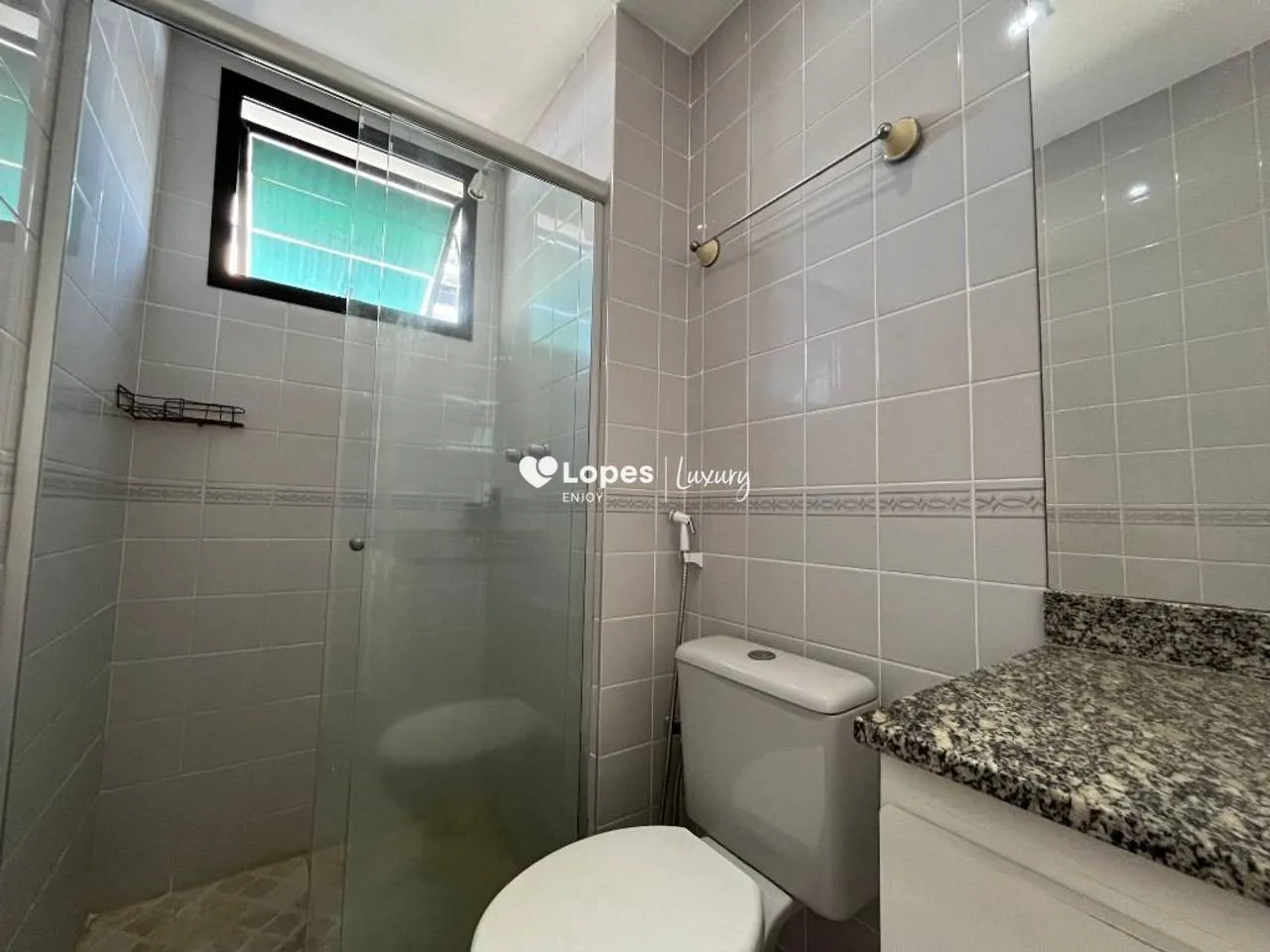 Rental apartment with 3 bedrooms, balcony and 3 bathrooms — photo 18